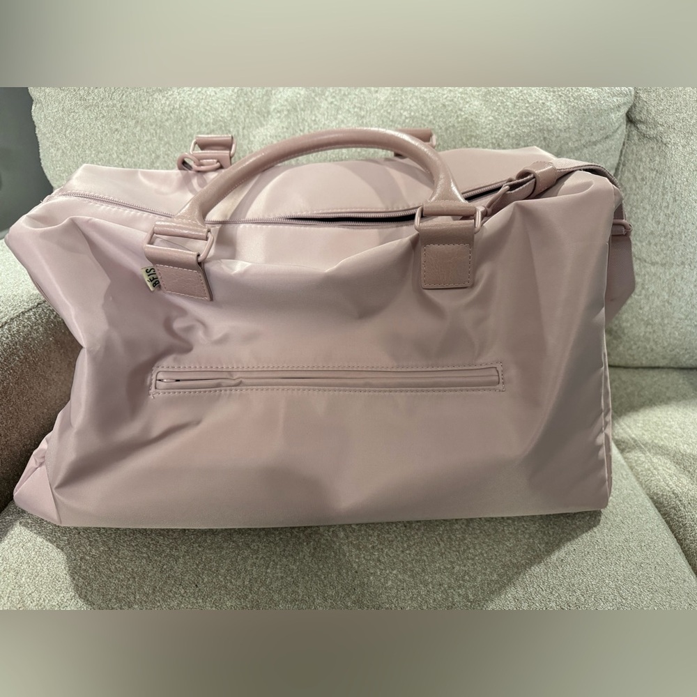 BÉIS The Commuter Duffle in Atlas Pink EUC